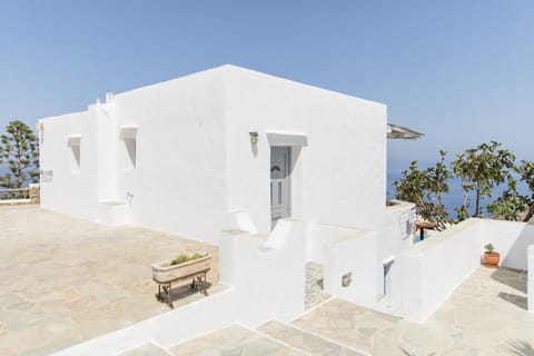 Property building, Day, View (from property/room), Balcony/Terrace, Sea view