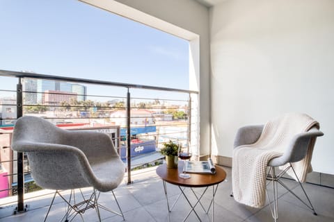 Balcony/Terrace, City view