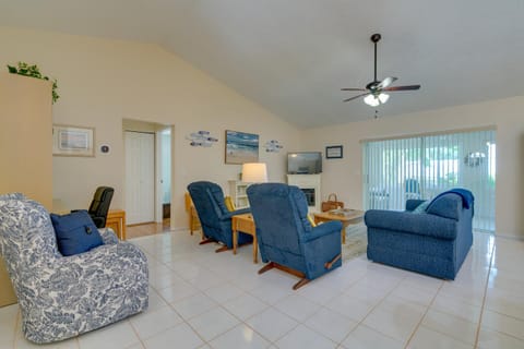 Crystal River Vacation Rental on Canal! Haus in Crystal River