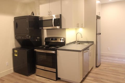New & Sophisticated Large 1BR Near Tech Casa in Los Altos