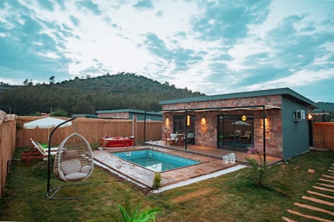 Mountain view, Swimming pool