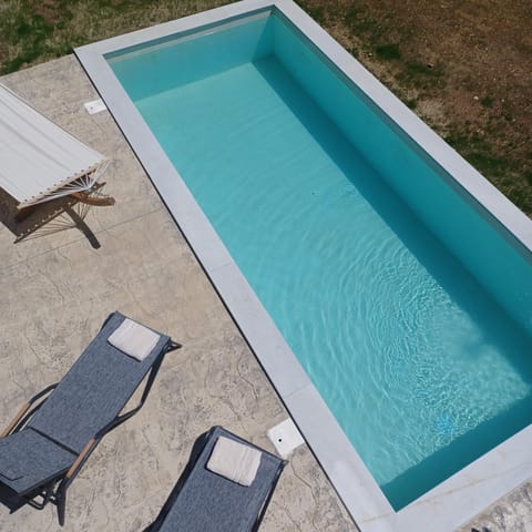 Day, Pool view, Swimming pool, sunbed