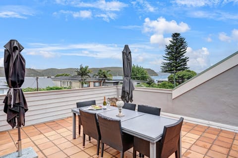 Patio, Day, Natural landscape, View (from property/room), Balcony/Terrace, Mountain view