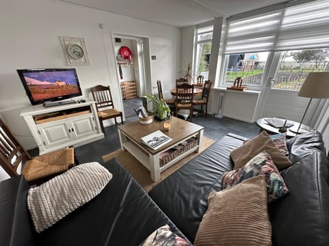 Het Tinkerparadijs, paarden, rust en ruimte. Apartment in Burgh-Haamstede