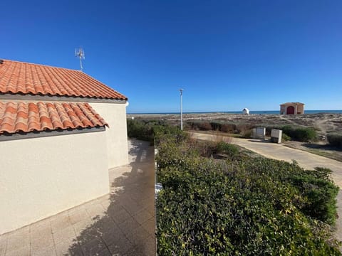 Villa T2+Mezzanine, 6 pers, plage, parking, Port Leucate - FR-1-81-582 Villa in Le Barcarès