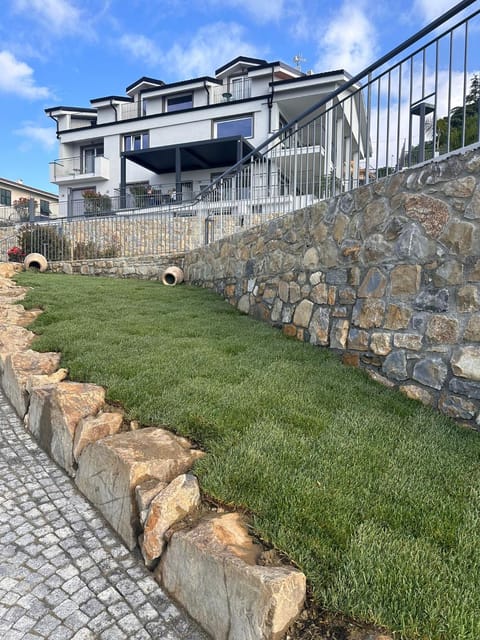 Property building, Day, Garden, Garden view