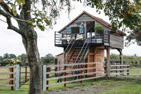 The Treehouse at Humblebee Hall Luxury tent in Wychavon District