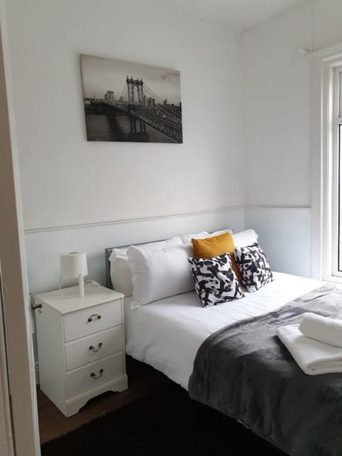 South Shield's Hidden Gem Garnet 3 Bedroom Apartme Apartment in South Shields
