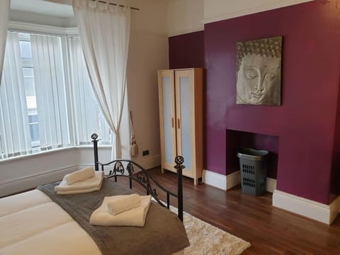 South Shield's Hidden Gem Garnet 3 Bedroom Apartme Apartment in South Shields