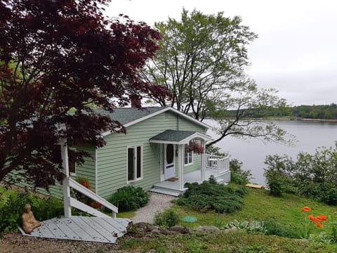 Oceanfront Garden Cottage - private cove beach Bed and Breakfast in Halifax
