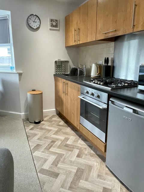 Compact Modern Apartment Single Person or Couple Only Apartment in Bangor