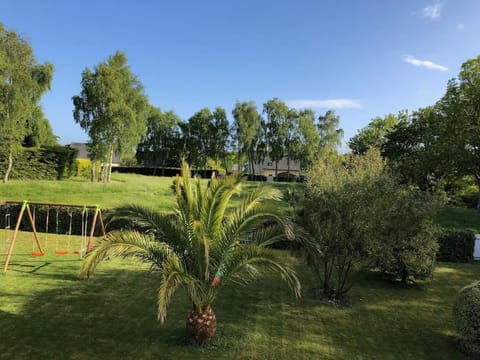 Spacieuse maison typique pour 10 personnes Vue mer plage à 10 minutes à pied- idéale pour des vacances ou un weekend en famille ou entre amis House in Étables-sur-Mer