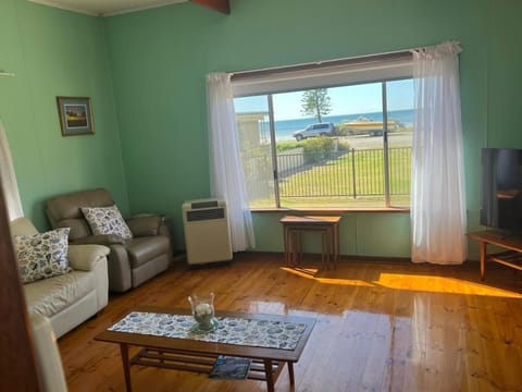 Jenny’s Ocean View Casa in Port Vincent
