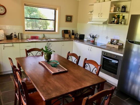 Dining area, kitchen