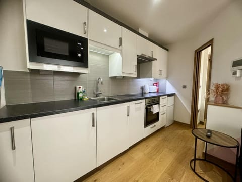 Modern 1 Bedroom self contained apartment Apartamento in Welwyn Garden City