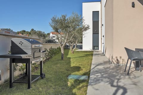 Patio, Garden, Garden view