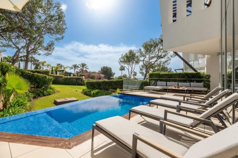 Garden, View (from property/room), Balcony/Terrace, Garden view, Pool view, Swimming pool, sunbed