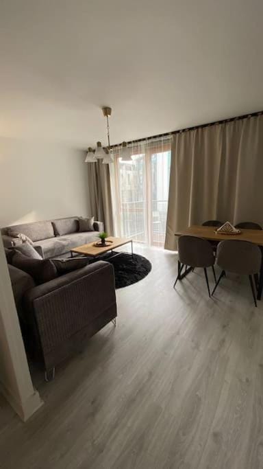 Stunning Modern 2bed Apt Near Dublin City& Airport Apartment in Dublin