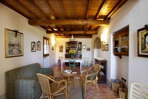 Schönes Ferienhaus in Gambassi Terme mit Privatem Pool House in Gambassi Terme