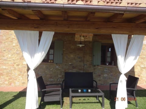 Schönes Ferienhaus in Gambassi Terme mit Privatem Pool House in Gambassi Terme