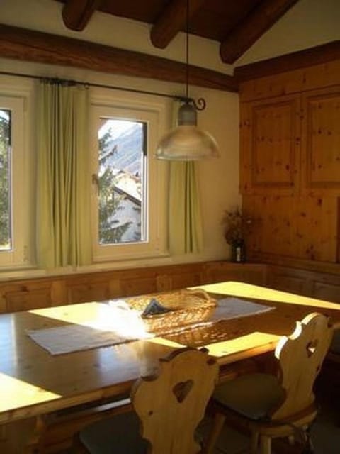 Curtins-Sassella 1 Apartment in Canton of Grisons