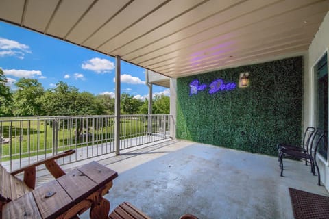 WW G102 Waterwheel Resort Condo Apartment in New Braunfels