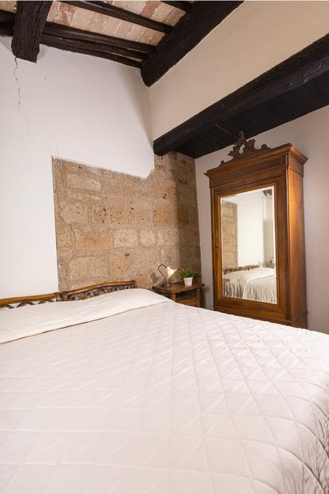 La Rocca - Palazzo Pallotti Condo in Civita di Bagnoregio