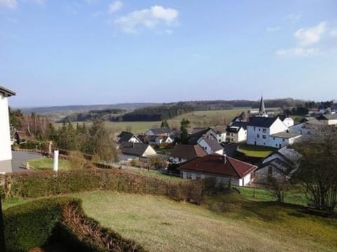 Freistehendes Ferienhaus mit großem Garten House in Vulkaneifel