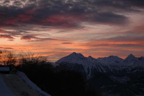 Panoramachalet, traumhafte Aussicht in Les Agettes Apartment in Sion