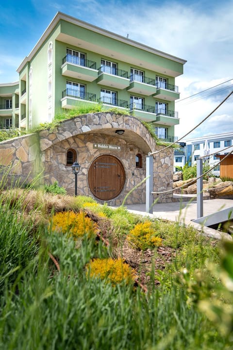 Property building, Day, Natural landscape, Garden