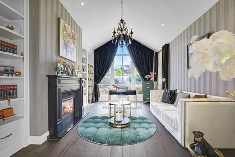 Luxury & plush lifestyle 5 Bedroom house in Mt Eliza Casa in Mornington