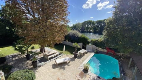 Garden, Garden view, Pool view, River view, Swimming pool, sunbed