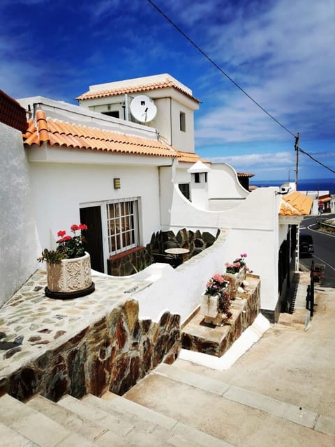 Haus in Icod De Los Vinos mit Privatem Garten House in Orotava Valley