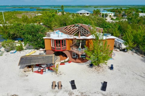 Barnacle Bed and Breakfast Bed and Breakfast in Big Pine Key