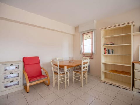 Spacieux appartement 3 chambres avec terrasse, à deux pas des commerces et proche plage à Hendaye - FR-1-2-416 Apartment in Hendaye