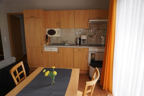 Maisonettenwohnung mit Wendeltreppe zu den Schlafzimmern mit Seeblick Condo in Rheinsberg