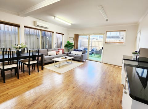 On The Beach, Kids & Pets Friendly House in Frankston