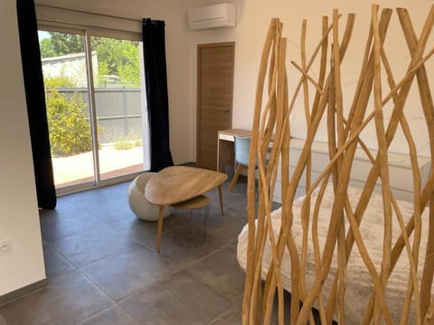 Beau studio en duo au coeur du Luberon Villa in L'Isle-sur-la-Sorgue