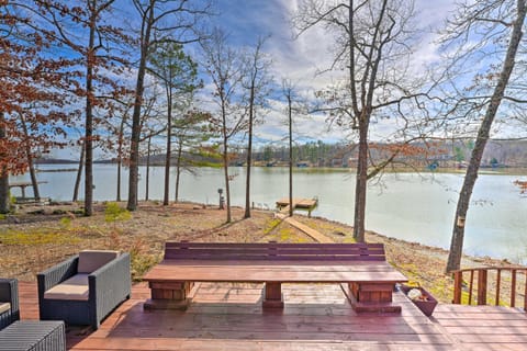 Lakefront Vacation Rental with Deck and 2 Docks! House in Current River