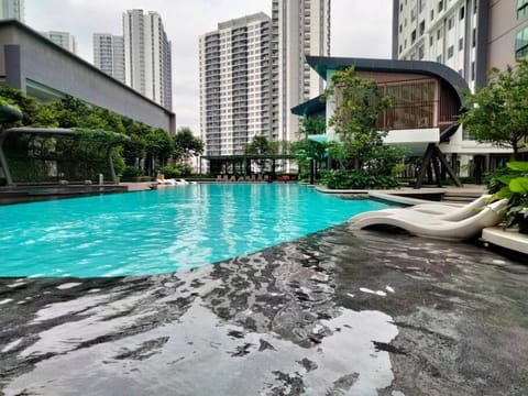 M Centura Pool View 3Bedroom by HomeBrickz Condo in Kuala Lumpur City