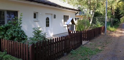 Wunderschönes Ferienhaus in Fichtenwalde mit Großem Garten House in Schwielowsee