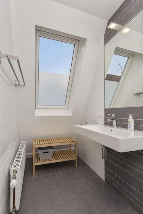 Achthoek 51, Nieuw ingericht vrijstaand vakantiehuis op 920m2 House in Scharendijke