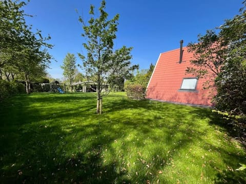 Achthoek 51, Nieuw ingericht vrijstaand vakantiehuis op 920m2 House in Scharendijke