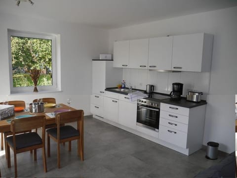 Ferienwohnung in Fedderwardersiel mit Terrasse Apartment in Butjadingen