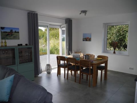 Ferienwohnung in Fedderwardersiel mit Terrasse Apartment in Butjadingen