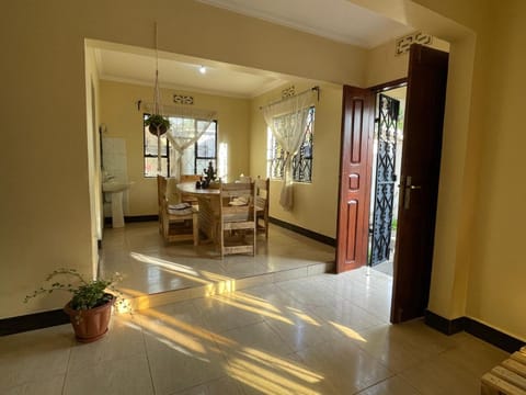 Dining area, Breakfast