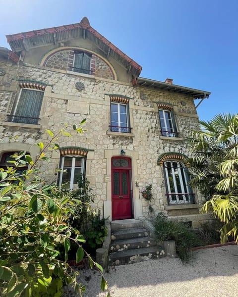Property building, Facade/entrance, Garden