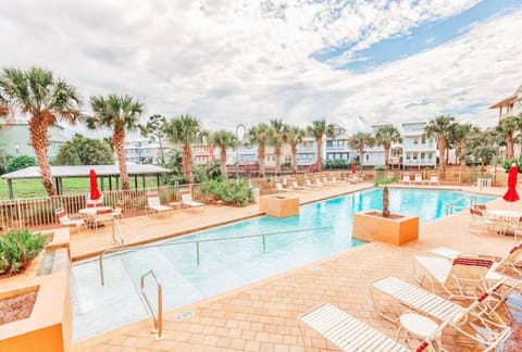 Poolside Condo at Waterside House in Mexico Beach