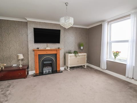 Ty Canol Condo in Rhyl