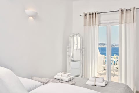 Balcony/Terrace, Bedroom, City view, Sea view